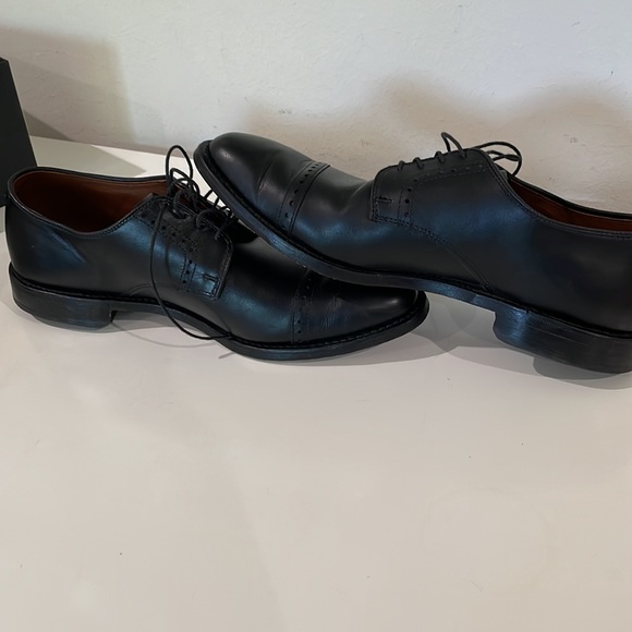 Allen Edmond black dress shoes - Picture 6 of 9